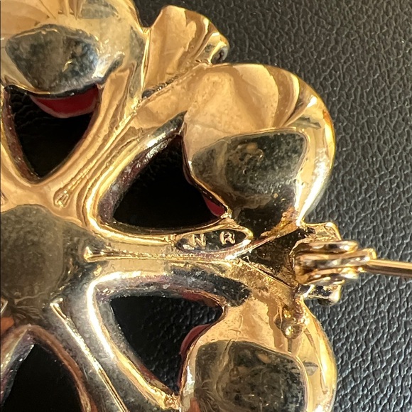 Vintage Avon Gold Brooch with Pink Roses and Pearl Accents - Picture 2 of 2